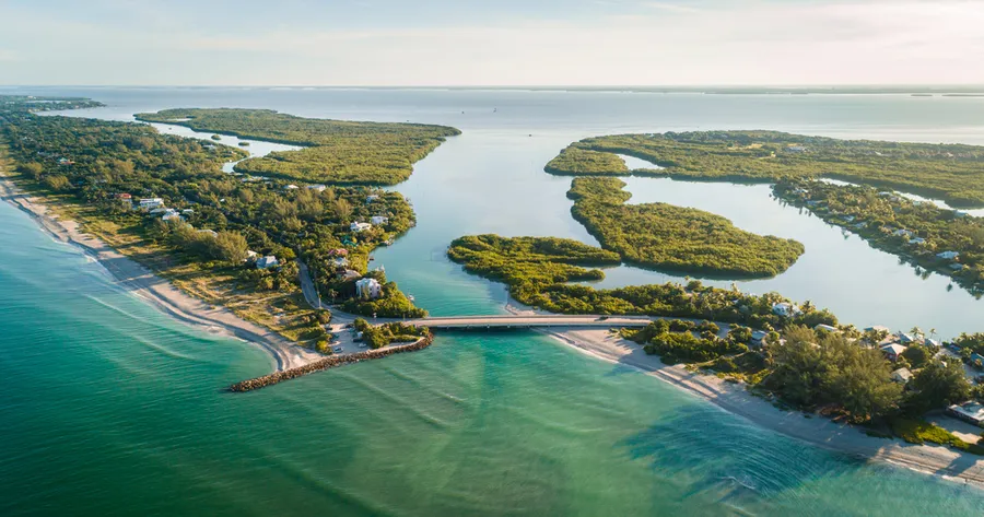 Sanibel Island: A Paradise of Hidden Gems and Outdoor Adventures