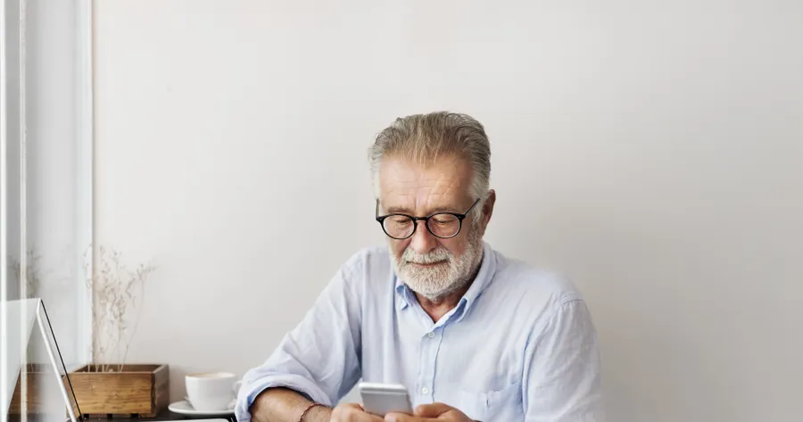 Tech for the Ages: Gadgets and Apps That Enhance Senior Life
