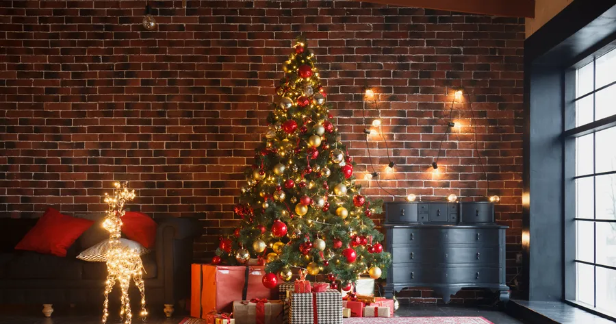 Must-Have Items To Decorate Your Home With This Christmas