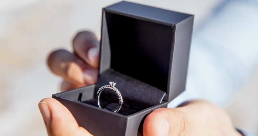 Say Yes to the Savings: How to Buy a Diamond Ring Without Spending a Fortune