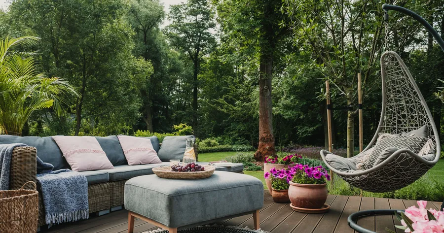 Top Tips for Choosing Durable and Stylish Outdoor Furniture