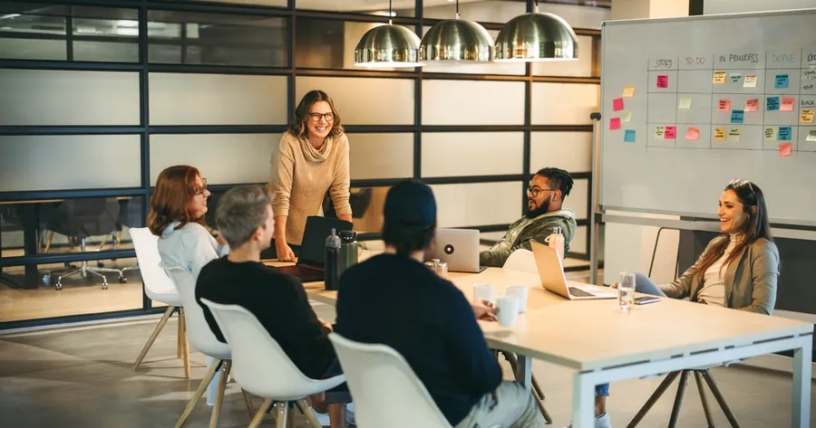 Waterfall Methodology vs. Agile Approach: A Comprehensive Guide to Project Management Techniques