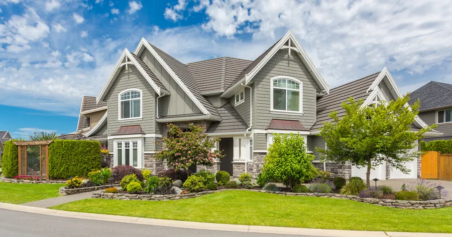 Curb Appeal Boost: Expert Advice for Stunning Home Exteriors
