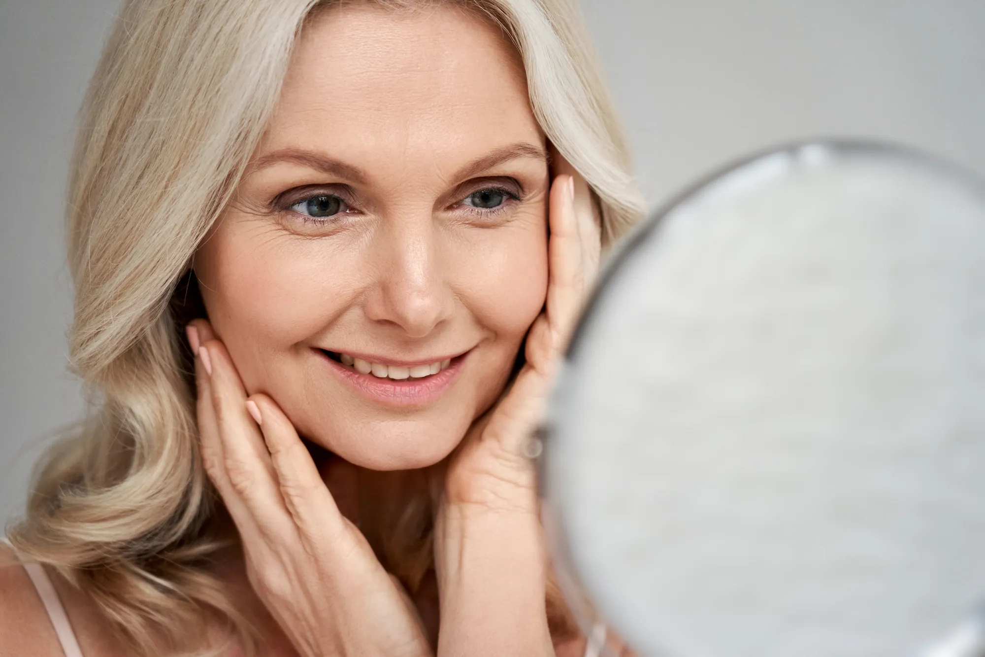 Want the Best Anti-Aging Cream? Products That Provide That Youthful Glow