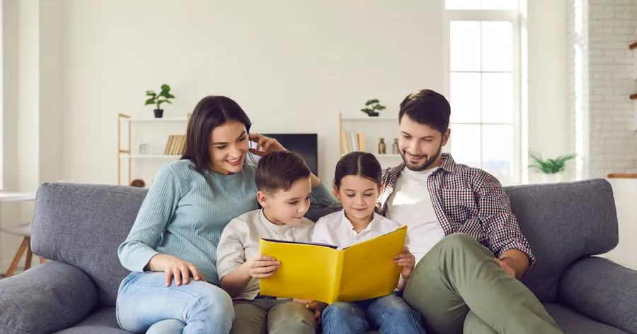 The Benefits of Reading Together as a Family (and How to Make It a Habit)