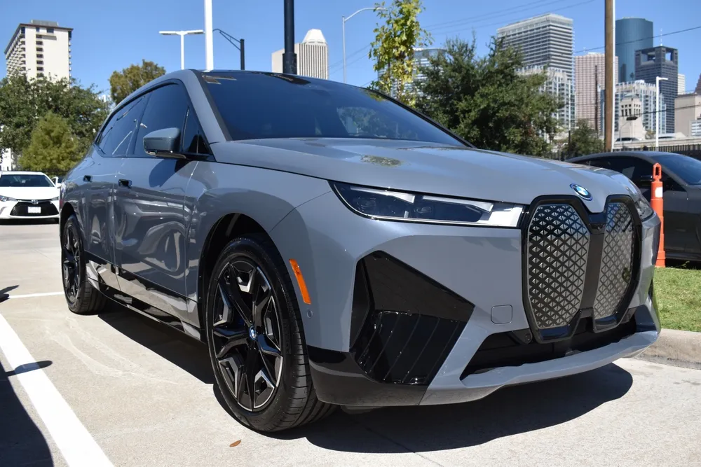 A Sneak Peek at 2025’s Most Exciting New SUVs Carsgenius