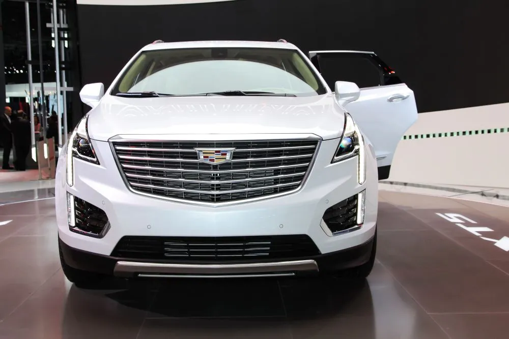 Inside the 2017 Cadillac XT5 Crossover