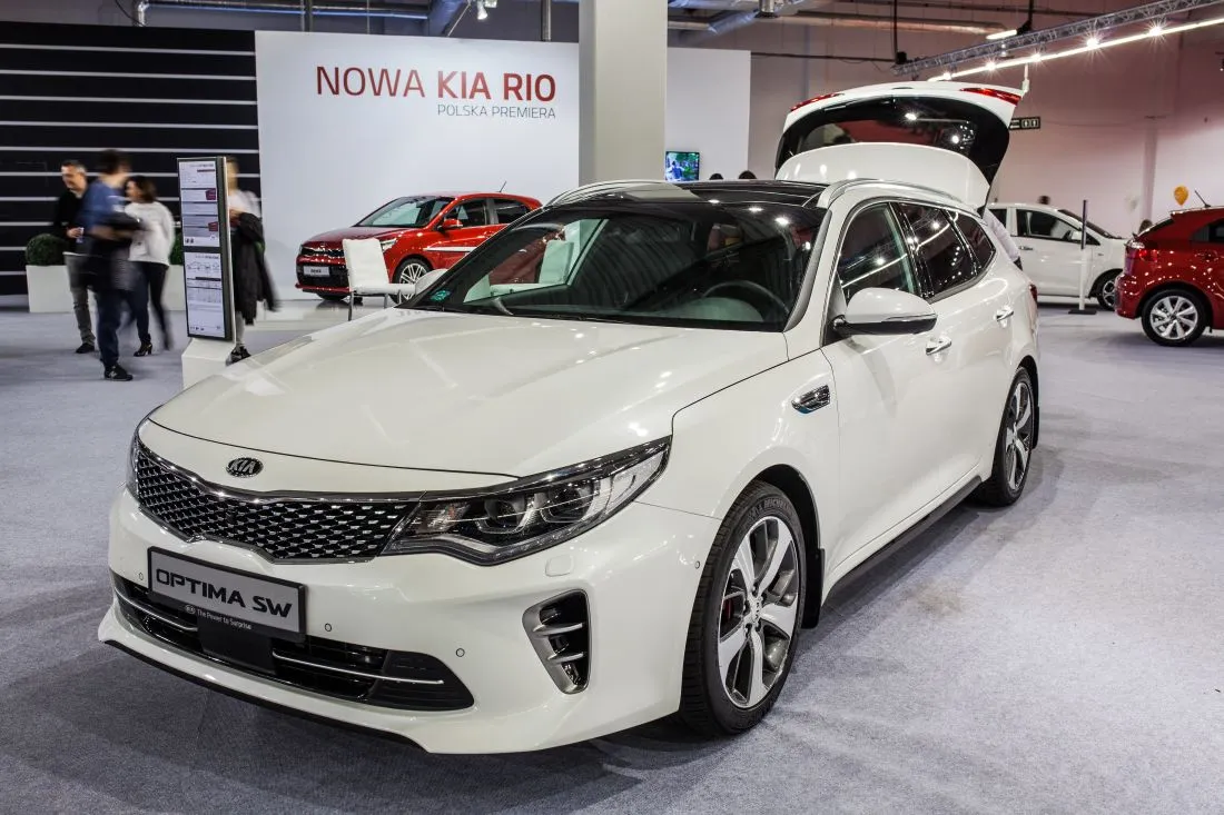 Inside the 2017 Kia Optima