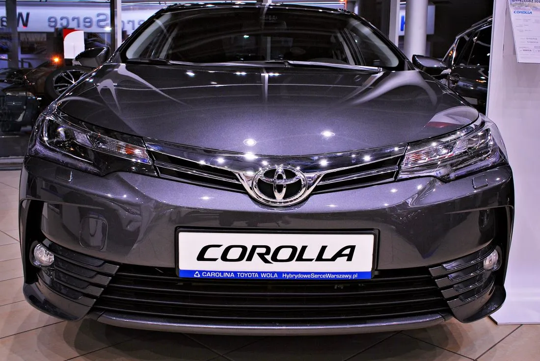 Inside the 2017 Toyota Corolla