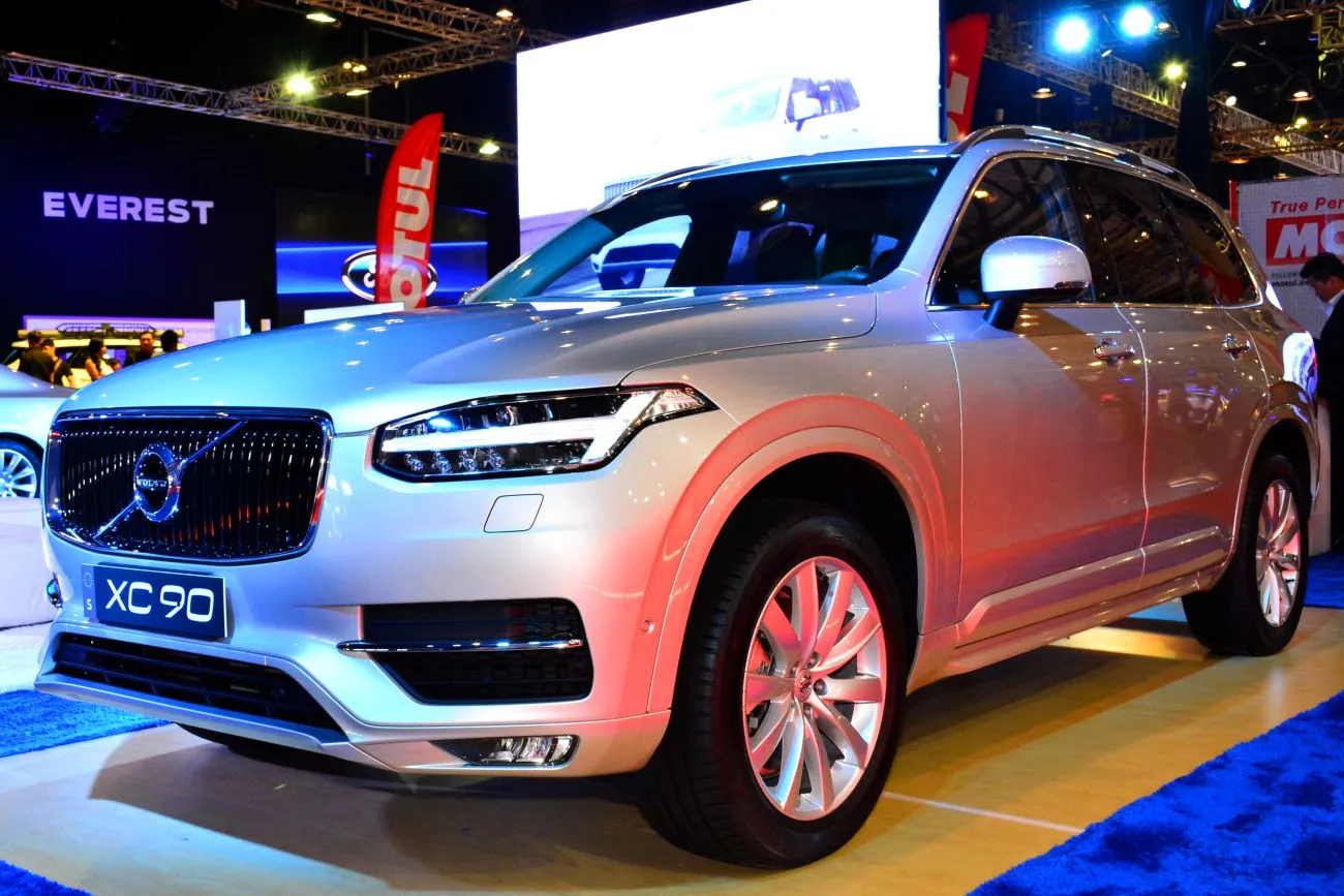 Inside the Elegant 2017 Volvo XC90