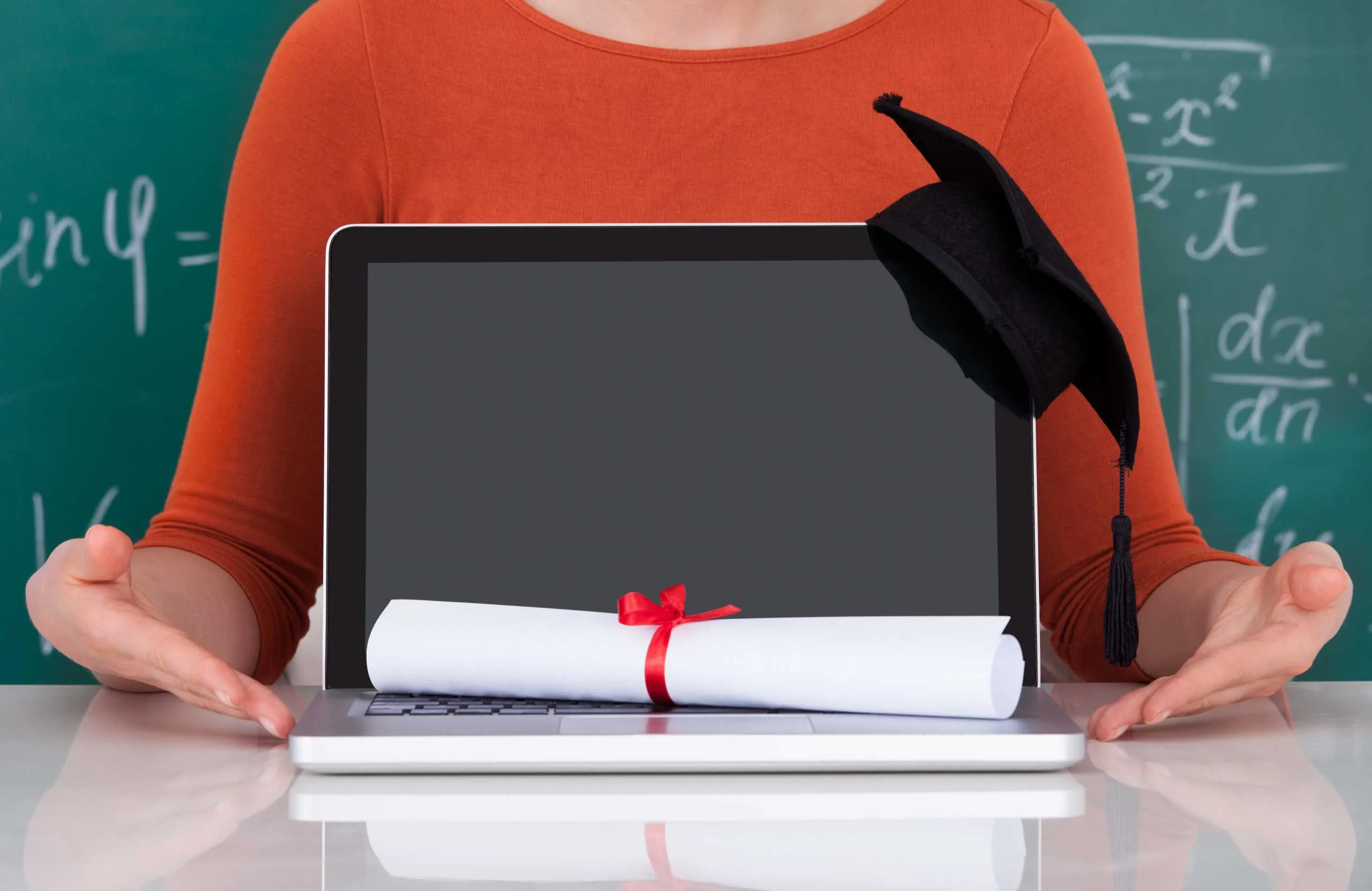 Online Degrees: How People Are Saving Tons of Time and Money