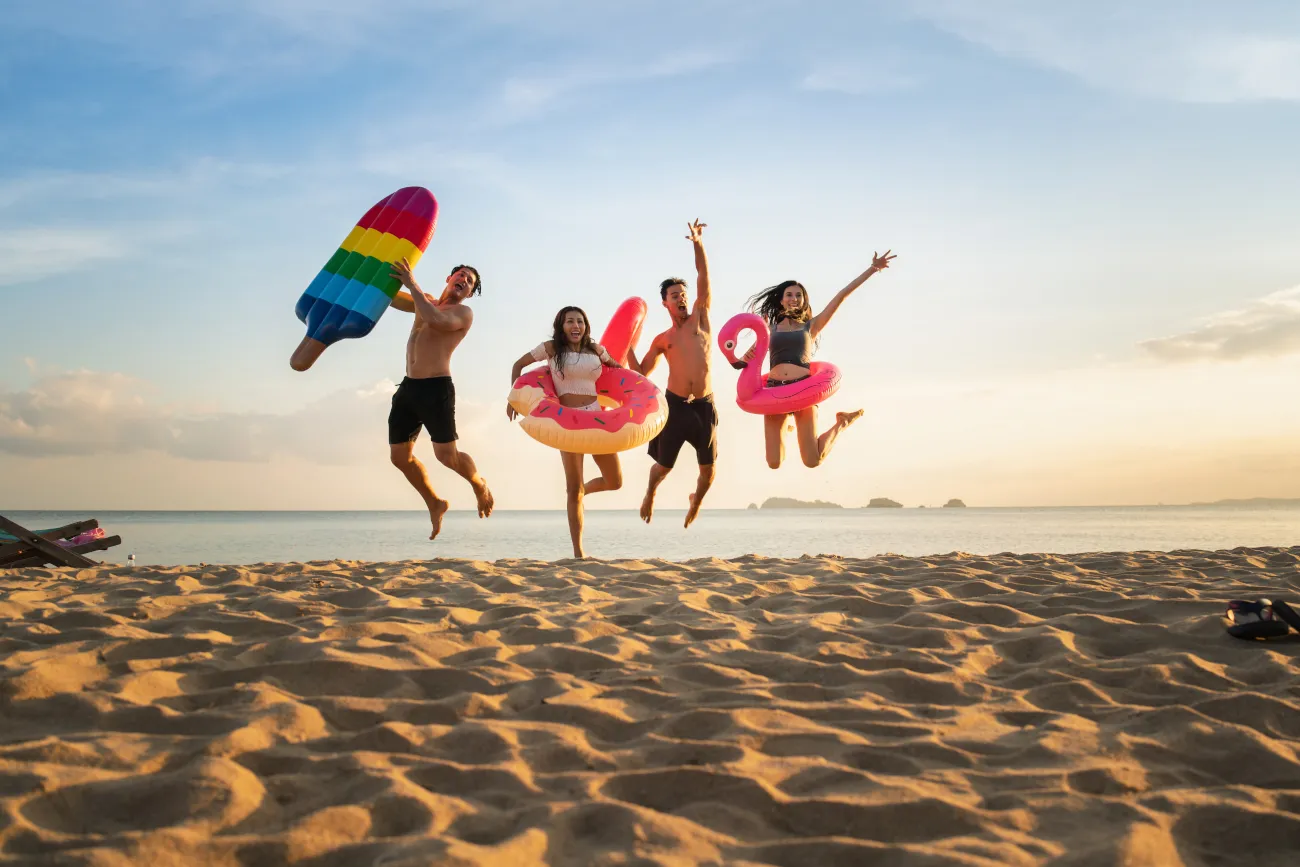 The Beachgoer’s Checklist: Top 9 Accessories for Fun in the Sun