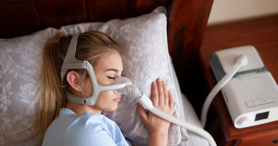 5 Signs You Have Sleep Apnea (And How to Treat It)