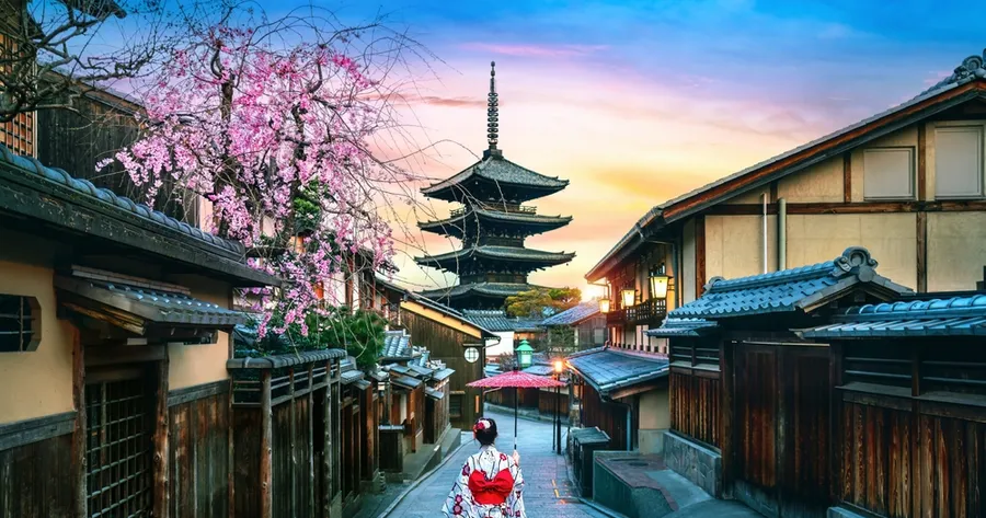 A Traveler’s Guide to Japan: Culture, Cuisine, and Adventure