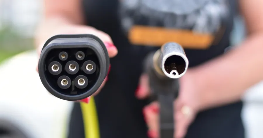 The Real Costs of Owning an Electric Vehicle vs. a Gas Car Over 10 Years