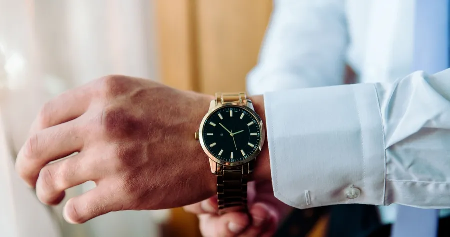 How to Own a Men’s Luxury Watch Without Breaking the Bank