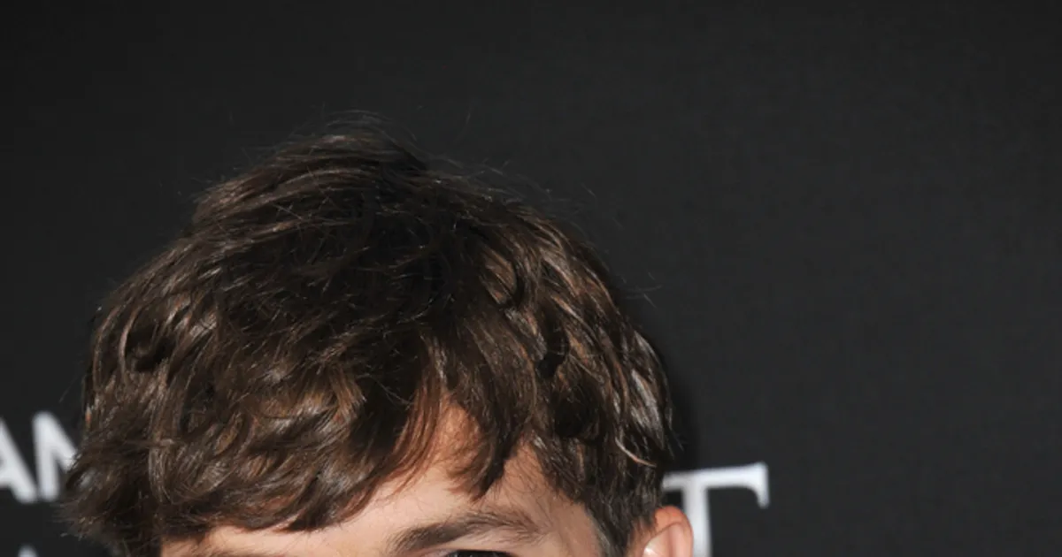 Ashton Kutcher Loving Fatherhood Fame10(02)