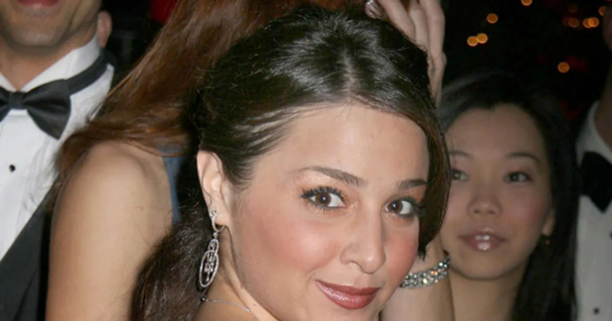 'Curly Sue' Actress Alisan Porter Opens Up About Alcoholism Fame10(02)