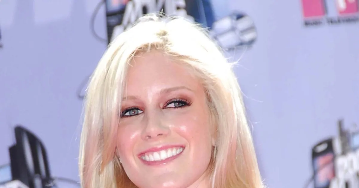 9 Worst Music Videos Of All Time Fame10