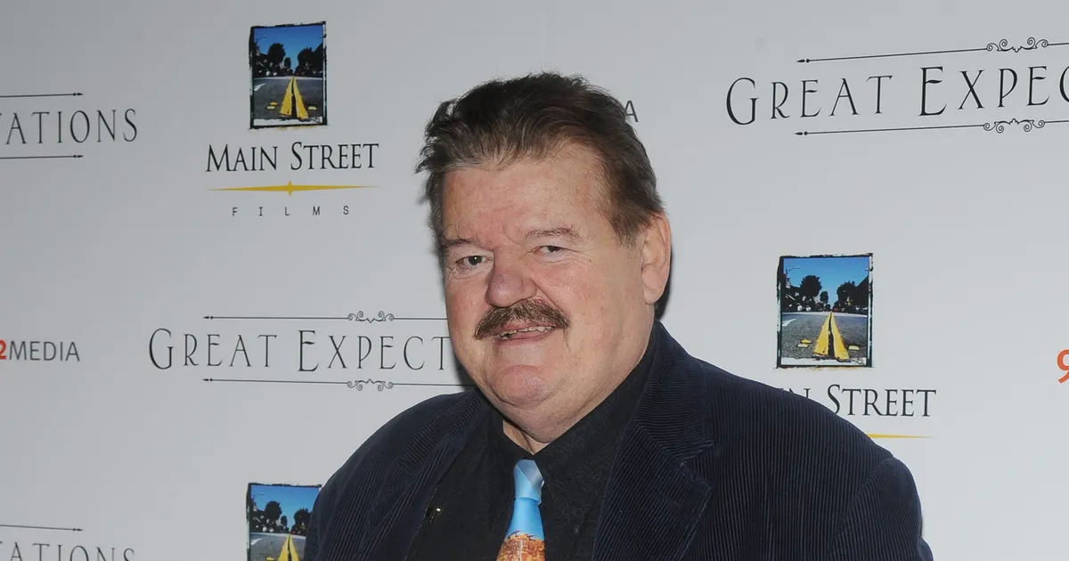 Harry Potter Star Robbie Coltrane Hospitalized After Flight Fame10(02)