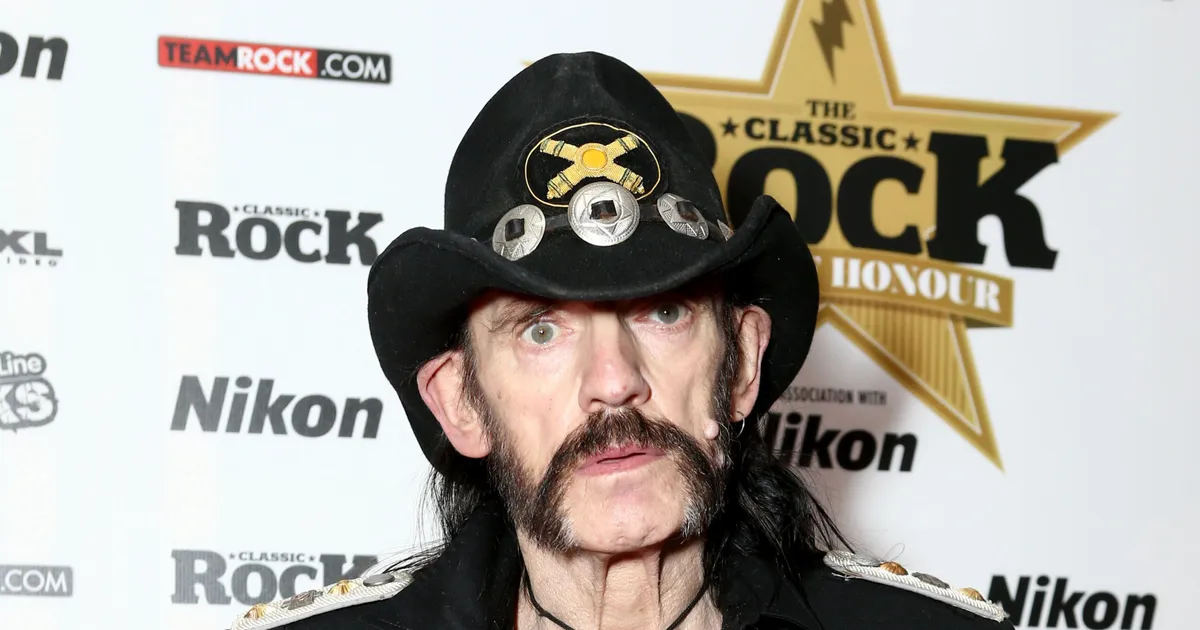 Motorhead Frontman Lemmy Kilmister Dead At 70 Fame10 