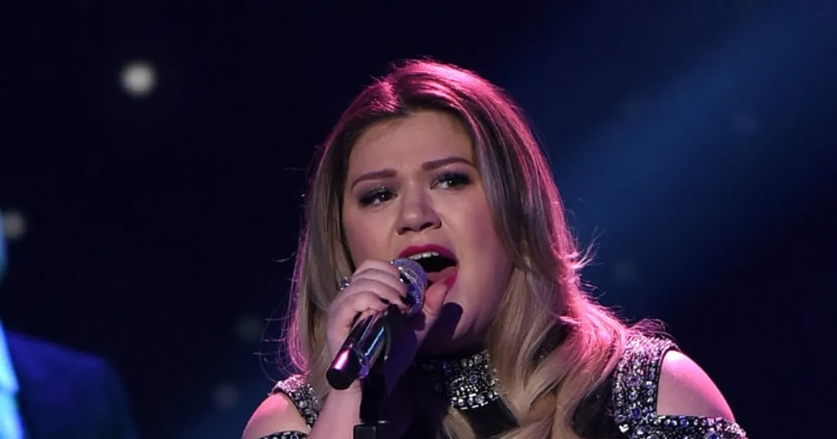 Kelly Clarkson Got Everyone Crying With 'American Idol' Performance