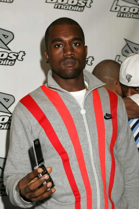 10 Popular Celebrities Who Rarely Give Interviews - Fame10