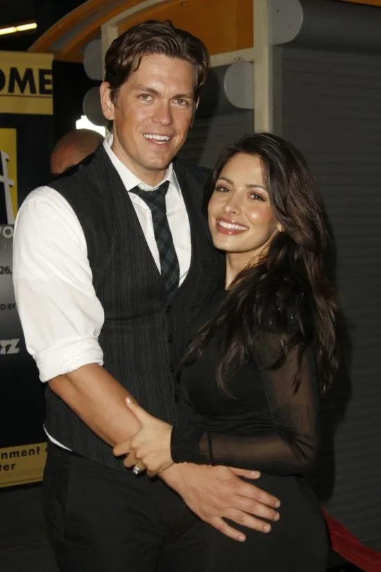 8 Things You Didn't Know About Steve Howey - Page 2 of 8 - Fame10