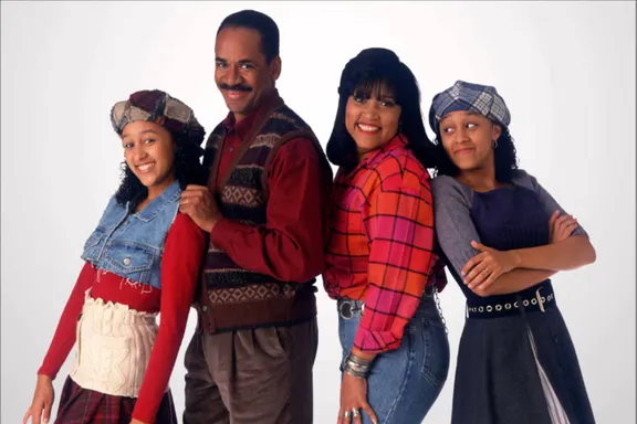 Cast Of Sister, Sister: How Much Are They Worth Now?