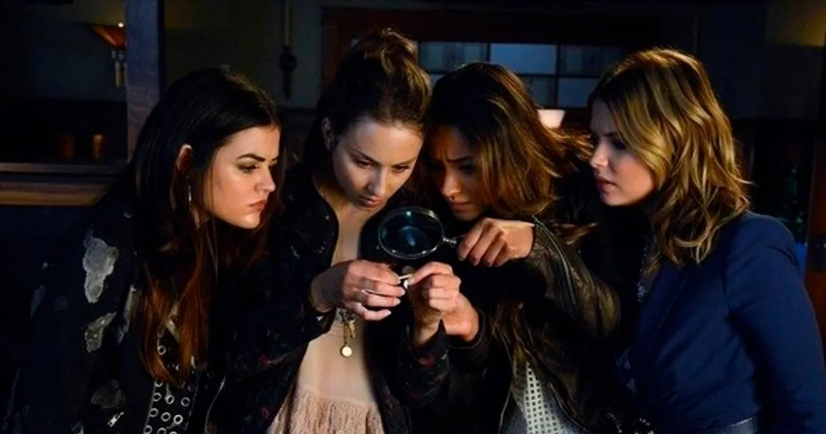 Pretty Little Liars' 10 Biggest Plot Holes Fame10