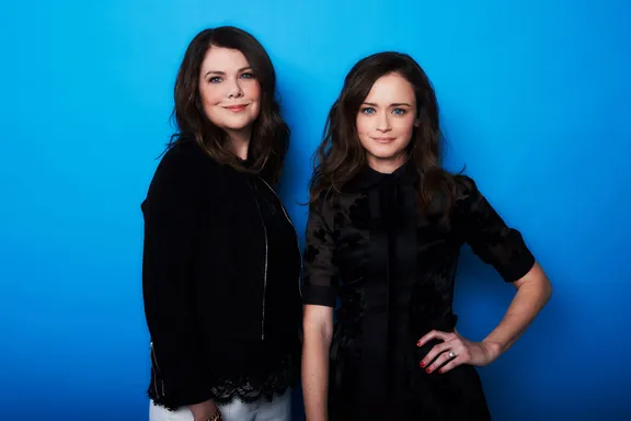 Lauren Graham Speaks Out About The Risk Involved In Continuing ‘Gilmore Girls’
