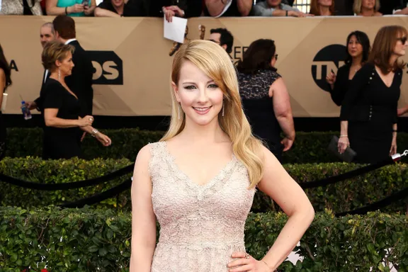 ‘The Big Bang Theory’ Star Melissa Rauch Announces Pregnancy And Reflects On Miscarriage