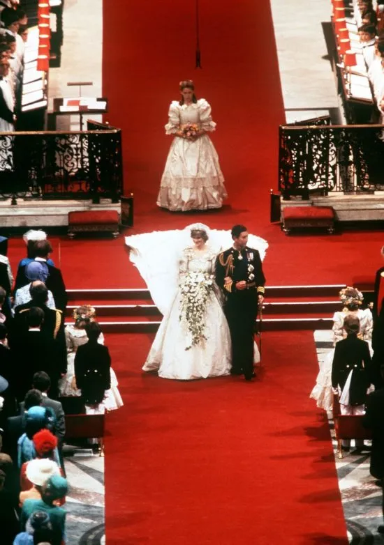 All The Hidden Details On Princess Diana's Wedding Dress You Didn't ...