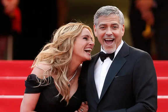 Things You Didn't Know About George Clooney And Julia Roberts' Friendship