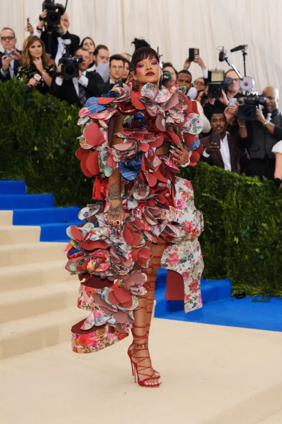 10 Most Memorable Fashion Moments Of 2017 - Fame10