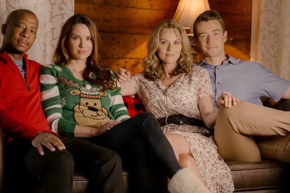 One Tree Hill Stars Share First Image From Upcoming Lifetime Holiday Movie