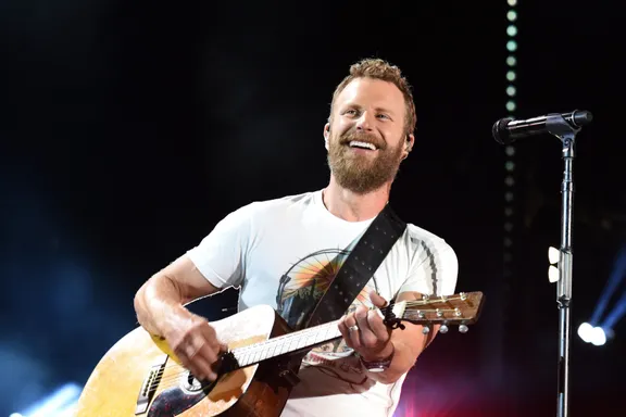 Dierks Bentley To Produce New Comedy On Fox