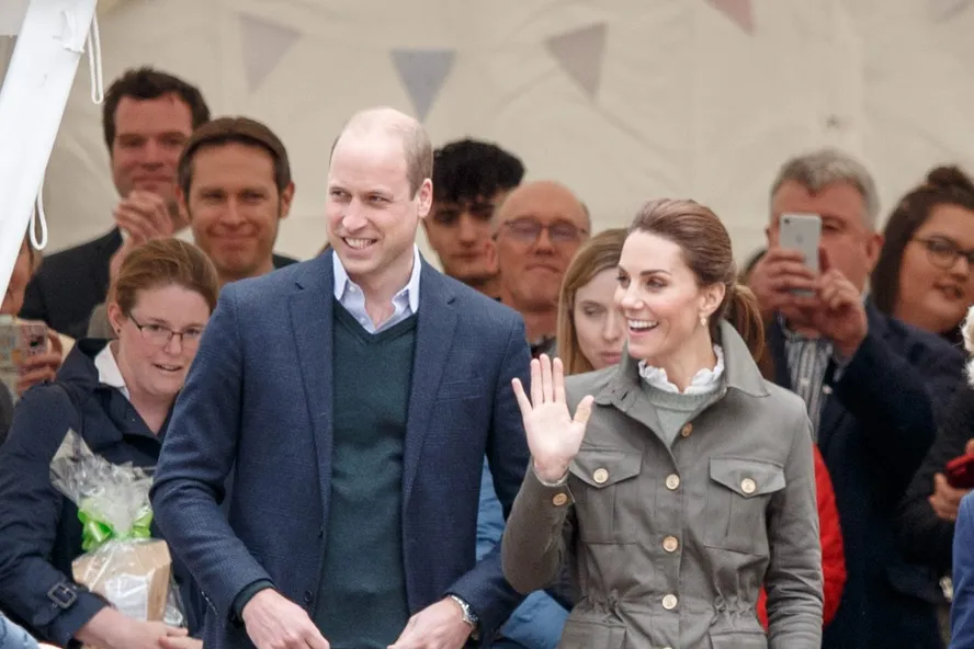 Kate Middleton Keeps It Casual In Skinny Jeans And Boots