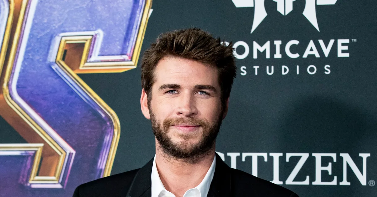 Liam Hemsworth Had To Rethink His Vegan Diet After "Painful" Kidney(02)