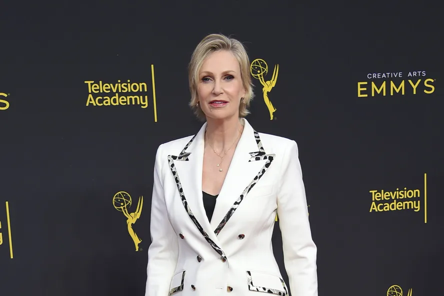 Jane Lynch Explains Why She Won’t Compete On ‘Dancing With the Stars’