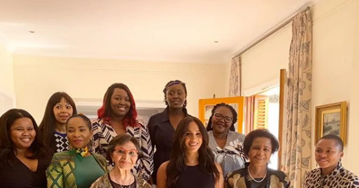 Meghan Markle Hosted A Meeting With South African Female Activists Fame10(02)