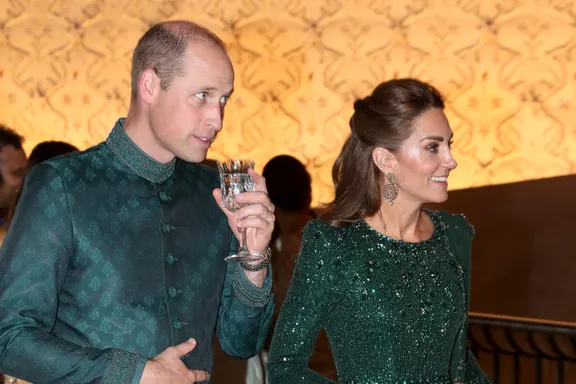 Kate Middleton Dazzles In Sequins For Glam Pakistan Tour Moment