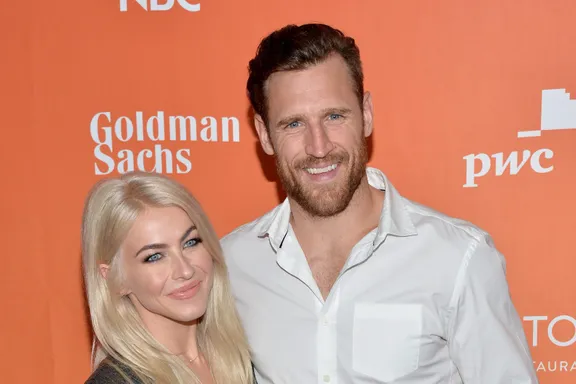 Julianne Hough And Brooks Laich Reportedly Haven’t Made Any ‘Final Decisions’ About Their Marriage