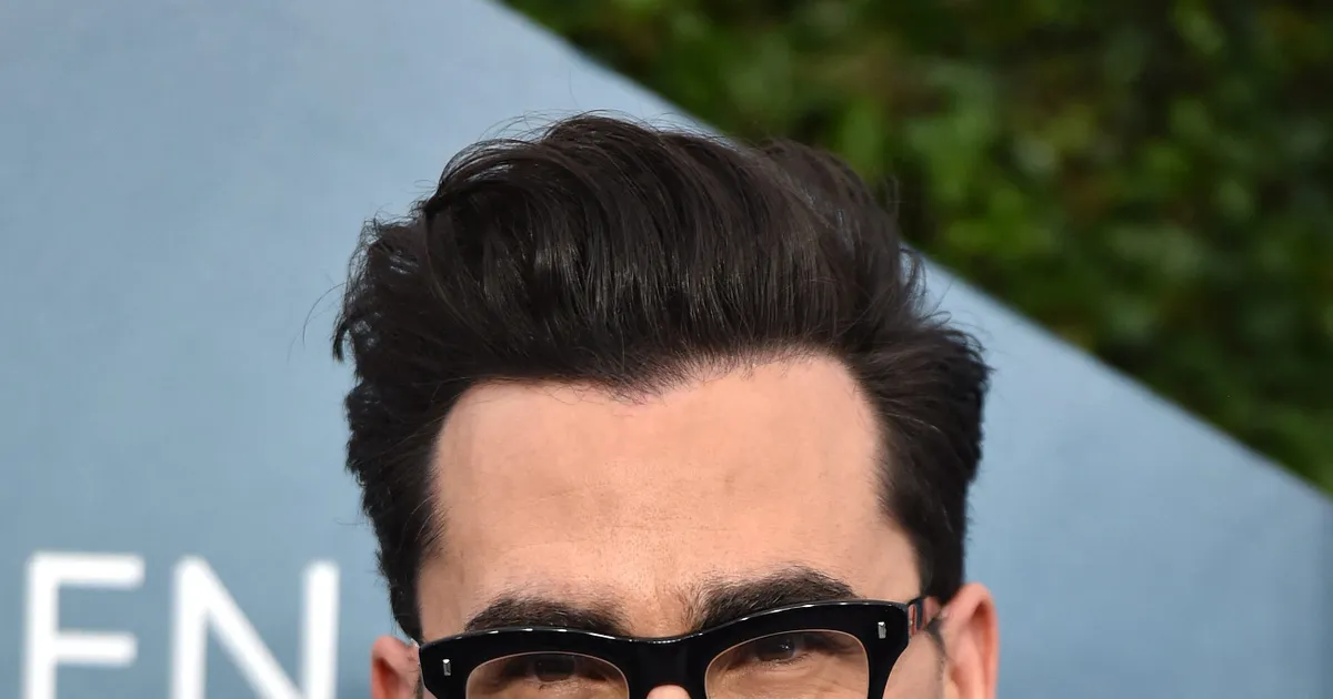 'Schitt's Creek' Star Dan Levy To Be Honored With Human Rights Campaign(02)