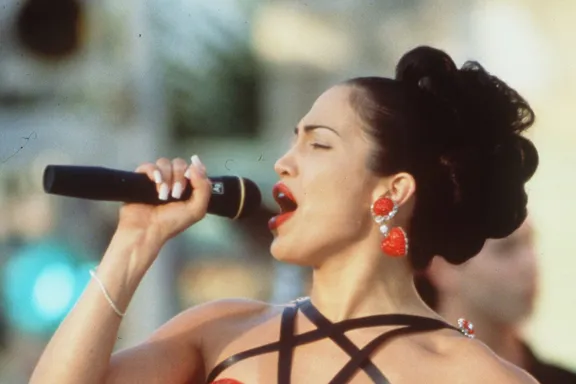 Jennifer Lopez Shares A Special Tribute To Selena Quintanilla 23 Years After Playing The Late Icon