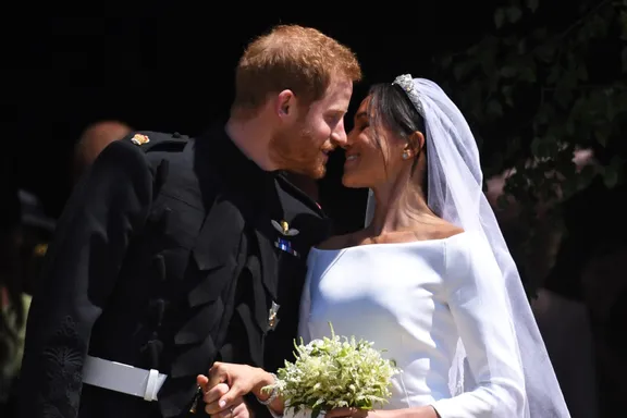 New Documents Reveal That Meghan Markle And Prince Harry Pleaded With Thomas Markle Before Wedding