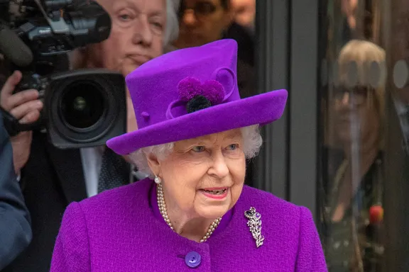 Queen Elizabeth Will Make A Rare Televised Address To The Nation This Sunday