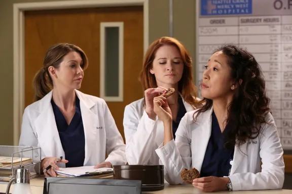Grey’s Anatomy Hints That Another Star Is Returning This Season
