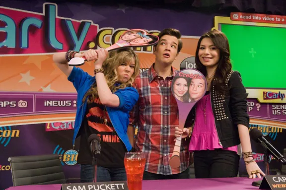 iCarly Revival In The Works Starring Miranda Cosgrove