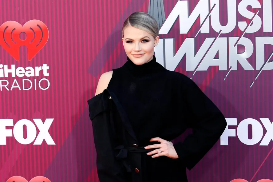 Dancing With The Stars Pro Witney Carson Reveals Baby Boy’s Name